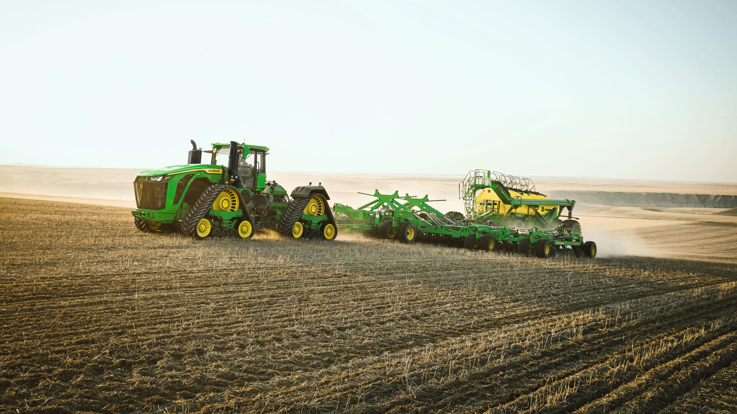 cosechadora-john-deere_9RX 830 with N560F No-Till Air Drill and C850 Air Cart-min|02_9RX 830 with Tillage Disks 2680H High Performance Disk-min|03_9RX 830 Cabin-min|unnamed (3)|unnamed (2)